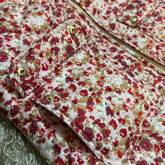 NWT J. Crew Puffer Vest with Snap Pockets - Picture 5 of 8